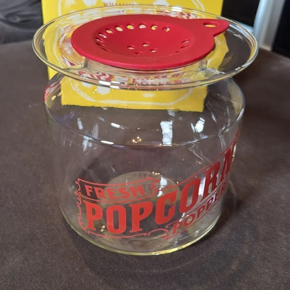 Williams Sonoma Popcorn Popper makes 2.5 qts Brand New